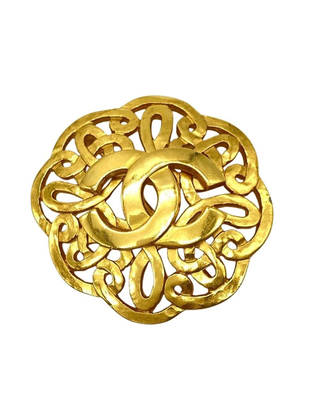 Chanel Cc Logo Round Brooch Gold-Tone #343183C66B